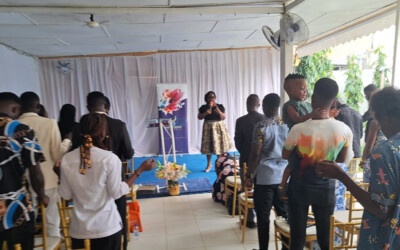 LAISSE TOI ÊTRE BÂTIT DANS LE DÉSERT: C’EST LE BUT DE TON ENTRÉE DANS CET ENDROIT.